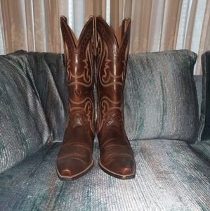 Ariat Snip toe boots
